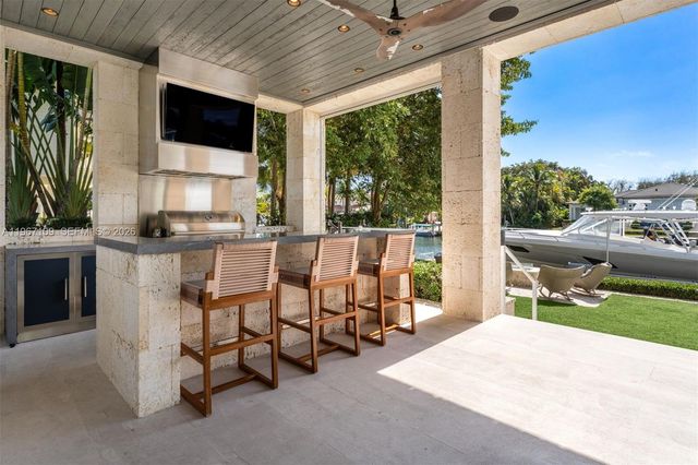 550 Marquesa Dr, Coral Gables, FL 33156