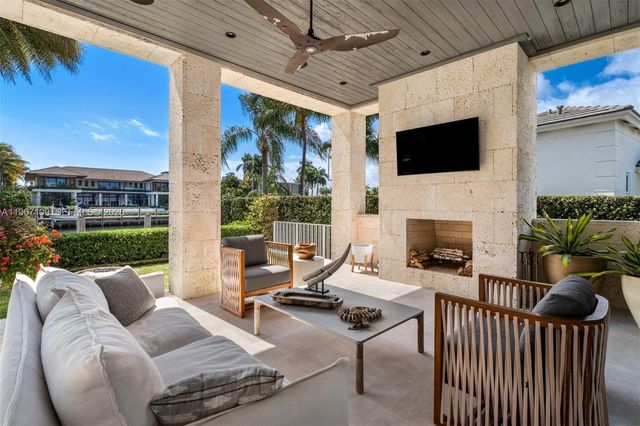 550 Marquesa Dr, Coral Gables, FL 33156