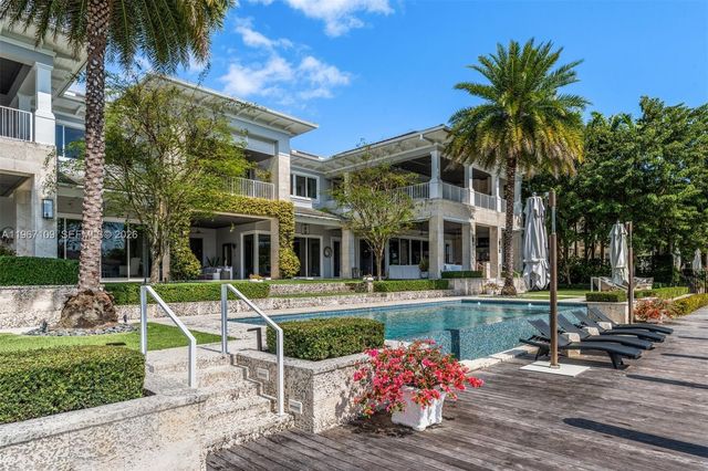 550 Marquesa Dr, Coral Gables, FL 33156