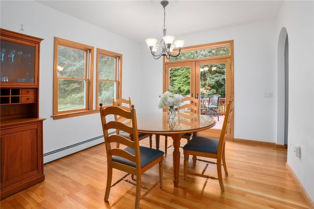 35 Great Road, Barrington, RI 02806