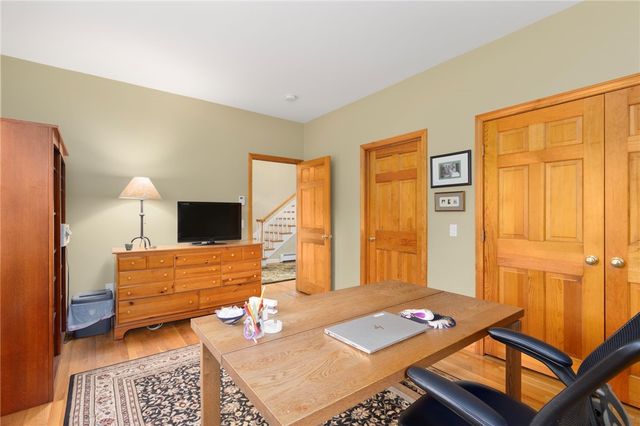 35 Great Road, Barrington, RI 02806