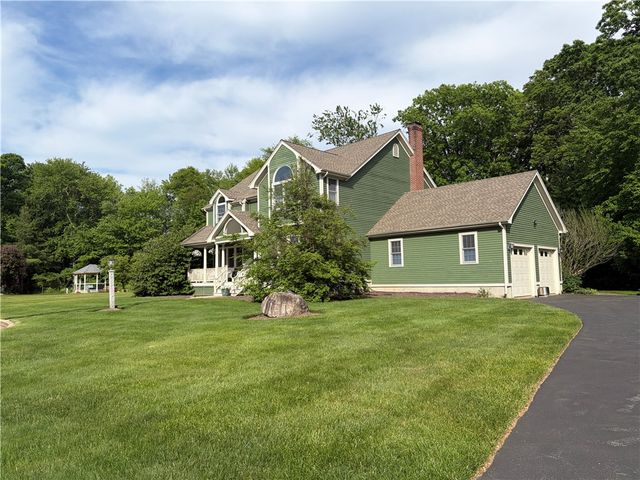35 Great Road, Barrington, RI 02806