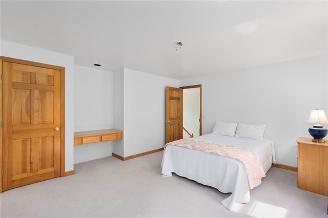 35 Great Road, Barrington, RI 02806