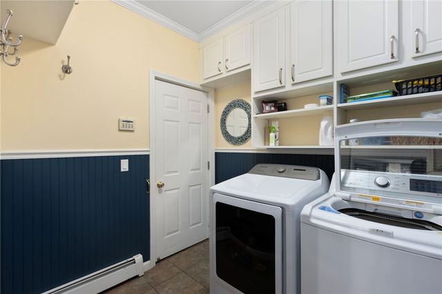 35 Great Road, Barrington, RI 02806