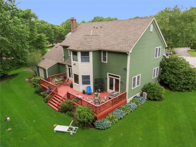 35 Great Road, Barrington, RI 02806