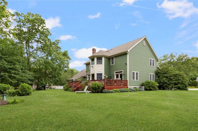 35 Great Road, Barrington, RI 02806