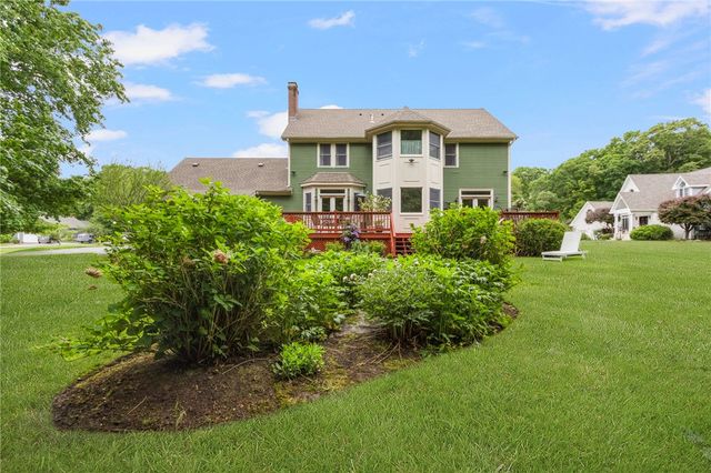 35 Great Road, Barrington, RI 02806