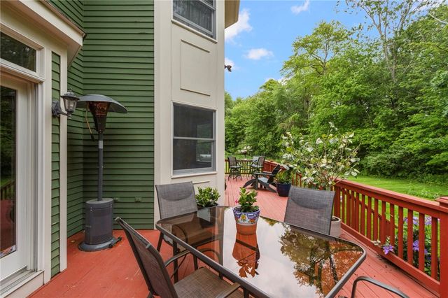 35 Great Road, Barrington, RI 02806