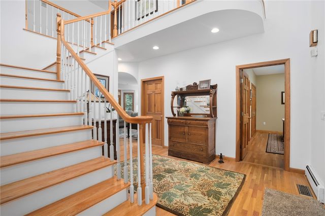 35 Great Road, Barrington, RI 02806