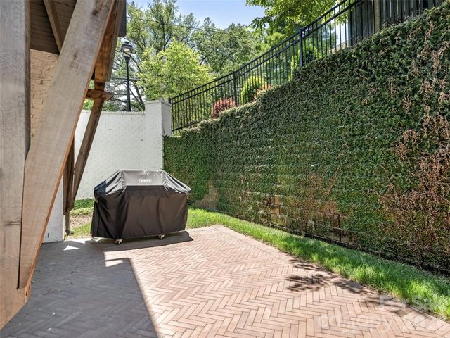 2115 Nolen Ridge Avenue, Charlotte, NC 28209