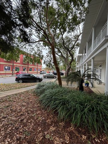 165 Brooks Street E, Fort Walton Beach, FL 32548