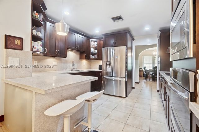 19901 Highland Lakes Blvd, Miami, FL 33179