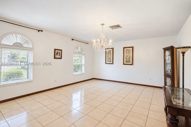 19901 Highland Lakes Blvd, Miami, FL 33179