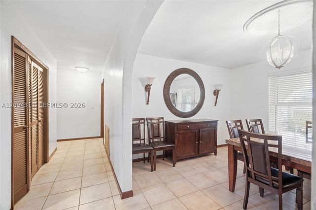 19901 Highland Lakes Blvd, Miami, FL 33179