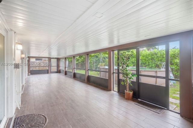 19901 Highland Lakes Blvd, Miami, FL 33179