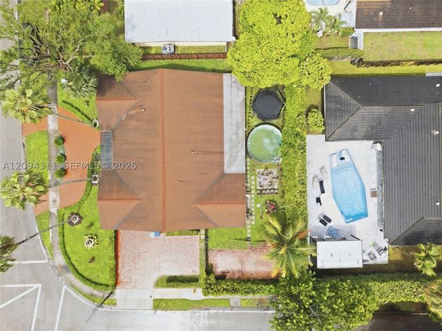 19901 Highland Lakes Blvd, Miami, FL 33179