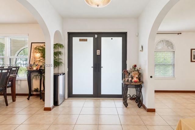 19901 Highland Lakes Blvd, Miami, FL 33179