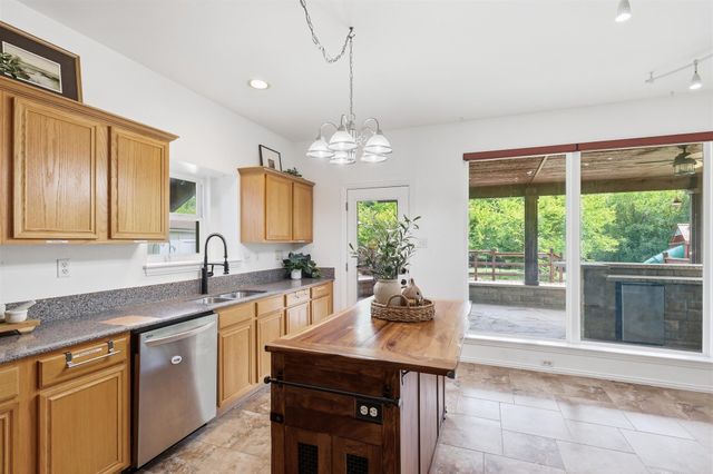119 Dogwood Trail, Shady Shores, TX 76208
