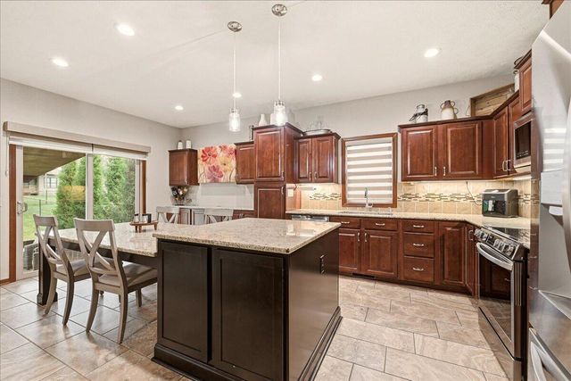 1397 ARDMORE Street, Council Bluffs, IA 51503