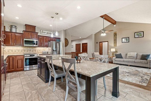 1397 ARDMORE Street, Council Bluffs, IA 51503