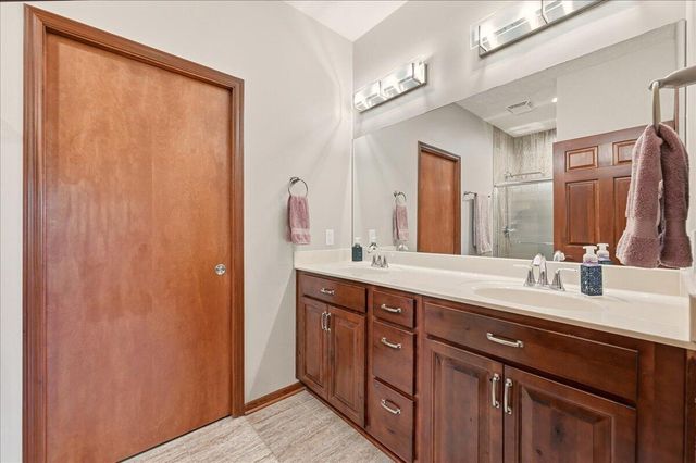 1397 ARDMORE Street, Council Bluffs, IA 51503