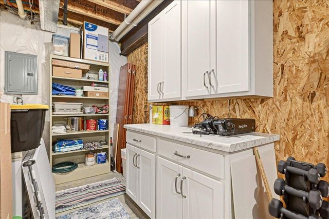 1397 ARDMORE Street, Council Bluffs, IA 51503
