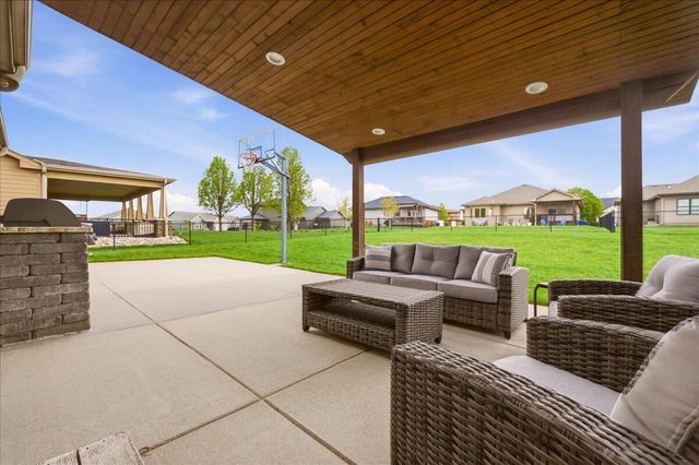 1397 ARDMORE Street, Council Bluffs, IA 51503