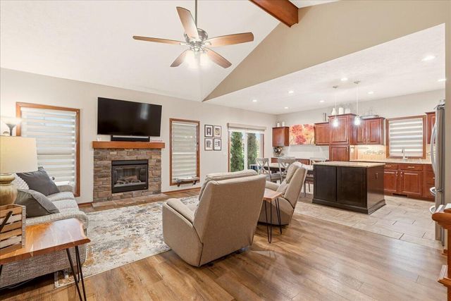 1397 ARDMORE Street, Council Bluffs, IA 51503