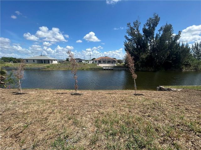 409 NE 19th TER, Cape Coral, FL 33909