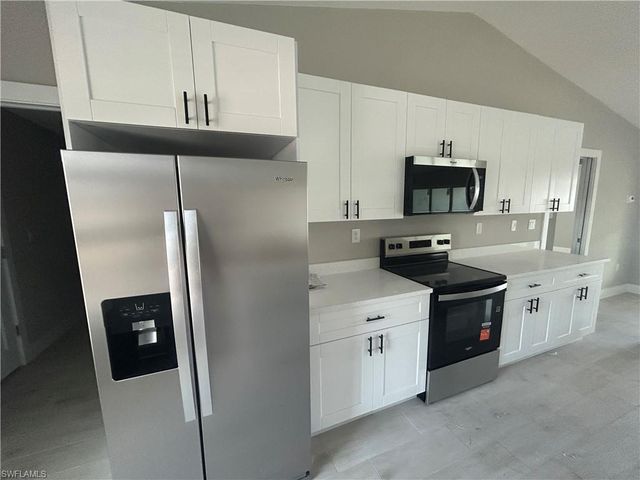 409 NE 19th TER, Cape Coral, FL 33909