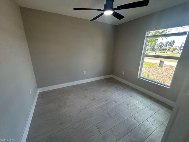 409 NE 19th TER, Cape Coral, FL 33909