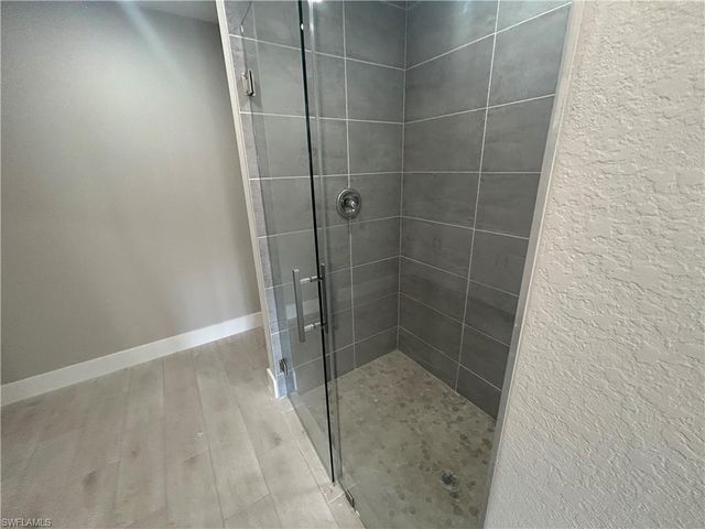 409 NE 19th TER, Cape Coral, FL 33909