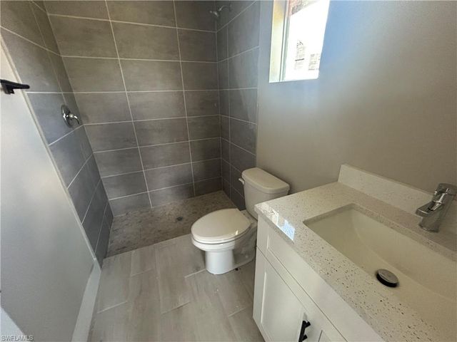 409 NE 19th TER, Cape Coral, FL 33909
