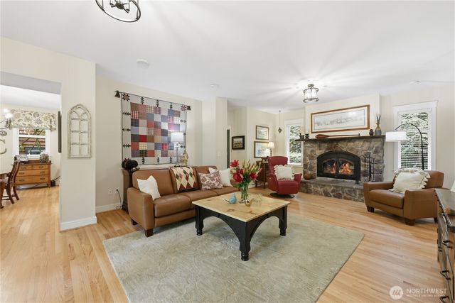 8724 NE Laughing Salmon Lane, Bainbridge Island, WA 98110