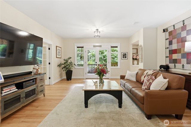 8724 NE Laughing Salmon Lane, Bainbridge Island, WA 98110