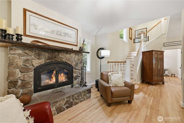 8724 NE Laughing Salmon Lane, Bainbridge Island, WA 98110