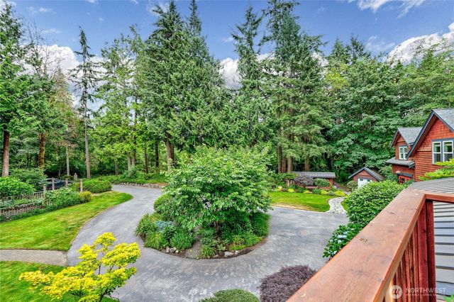 8724 NE Laughing Salmon Lane, Bainbridge Island, WA 98110