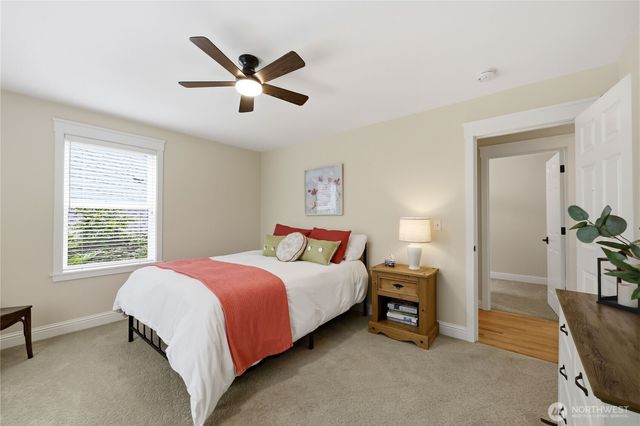 8724 NE Laughing Salmon Lane, Bainbridge Island, WA 98110