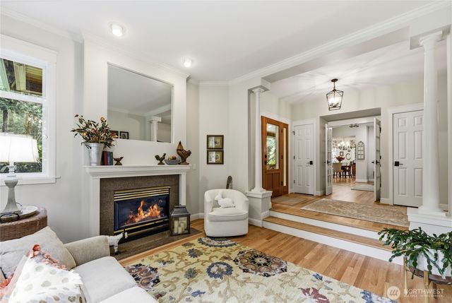 8724 NE Laughing Salmon Lane, Bainbridge Island, WA 98110