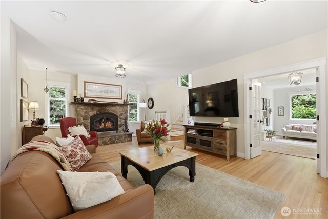 8724 NE Laughing Salmon Lane, Bainbridge Island, WA 98110