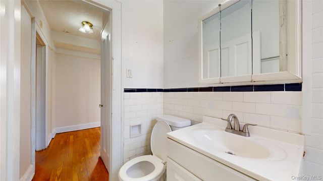 68-30 Burns Street C2, Forest Hills, NY 11375