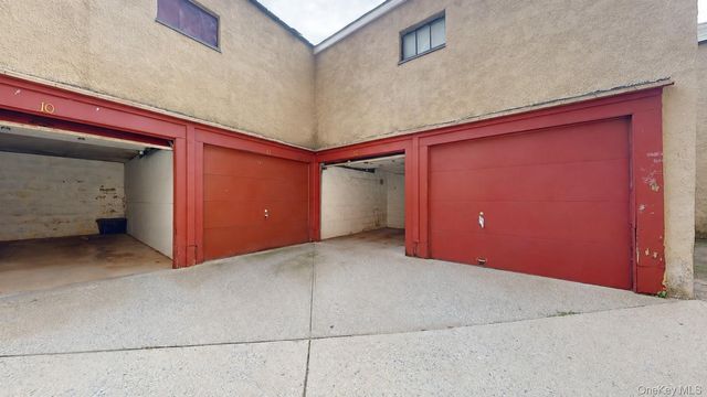 68-30 Burns Street C2, Forest Hills, NY 11375