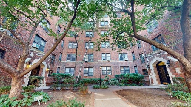 68-30 Burns Street C2, Forest Hills, NY 11375