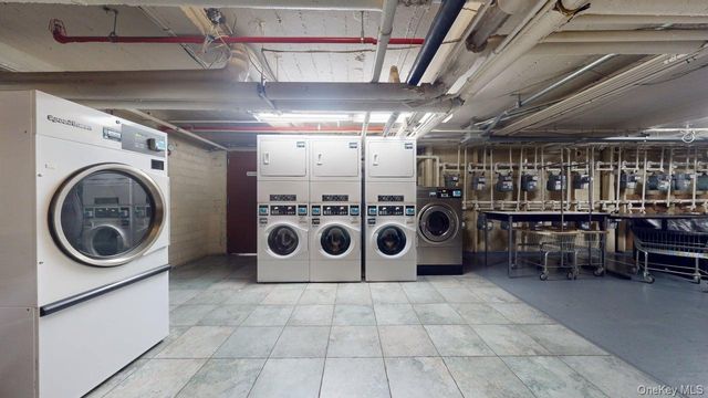 68-30 Burns Street C2, Forest Hills, NY 11375