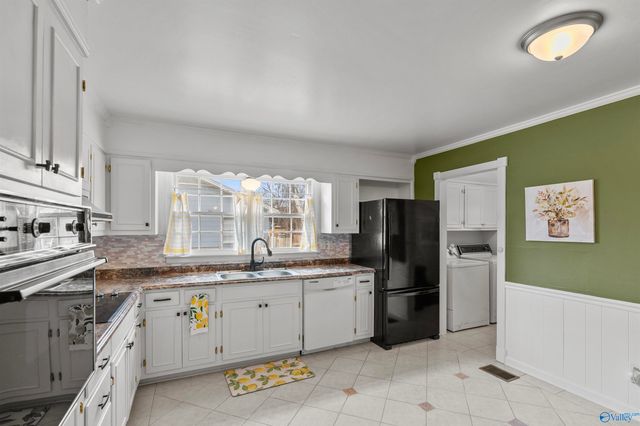 809 13th Avenue SE, Decatur, AL 35601