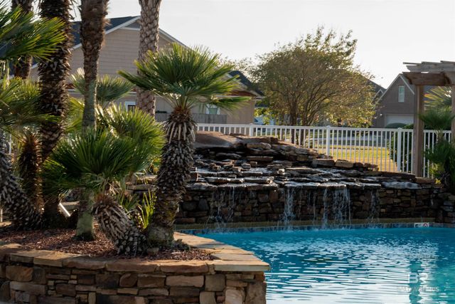 7127 E Rocky Road, Gulf Shores, AL 36542