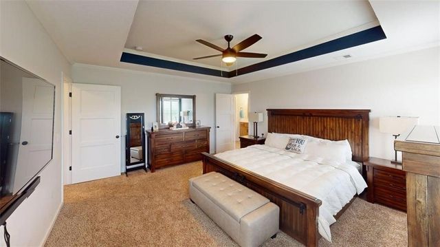 5612 NW 96th Street, Kansas City, MO 64154