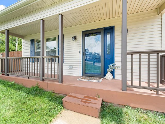 905 S Timothy Court, Bloomington, IN 47403
