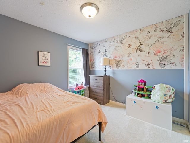 905 S Timothy Court, Bloomington, IN 47403