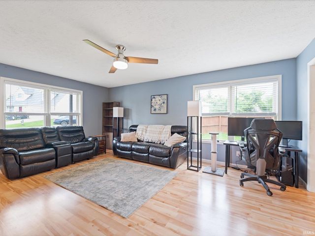 905 S Timothy Court, Bloomington, IN 47403